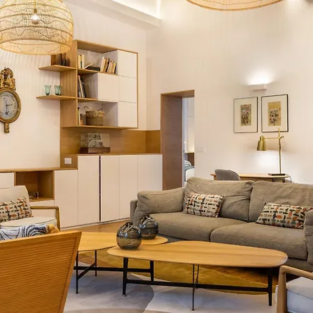 Apartment Mousquetaire Paris